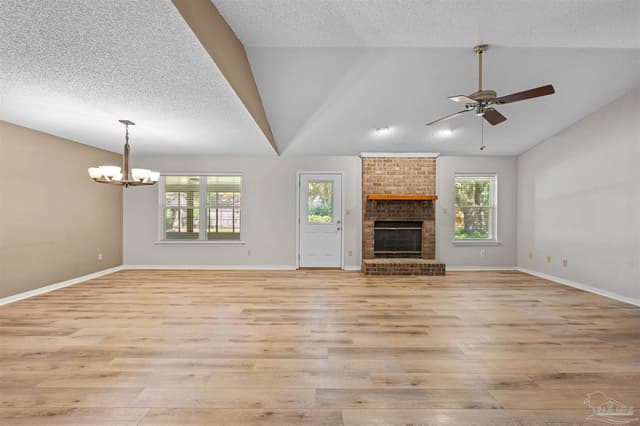 550 Hummingbird Dr, Pensacola FL 32514 photo 4