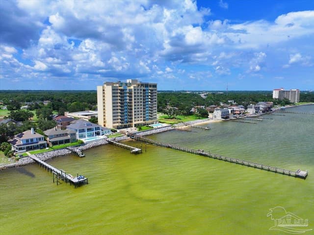 825 Bayshore Dr # 803, Pensacola FL 32507 exterior
