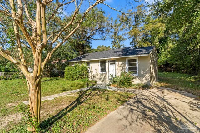 118 Alice St, Pensacola FL 32505 exterior