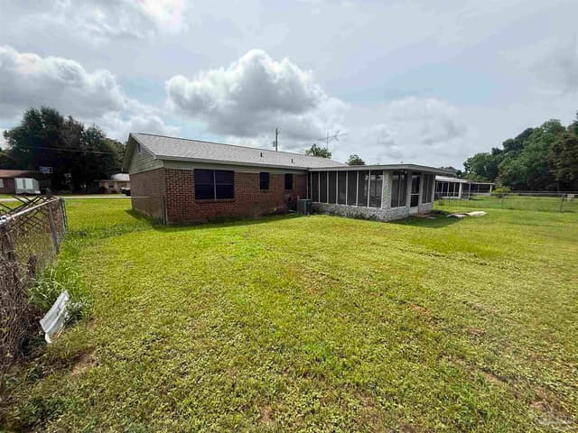 4373 Pine Villa Cir, Pace FL 32571 exterior