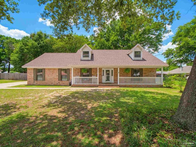 5729 Verna Way, Milton FL 32570 exterior