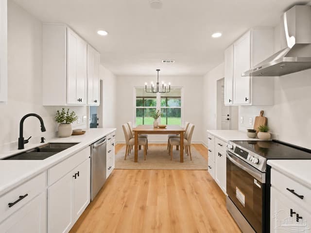 6466 Greenwell St, Pensacola FL 32526 exterior
