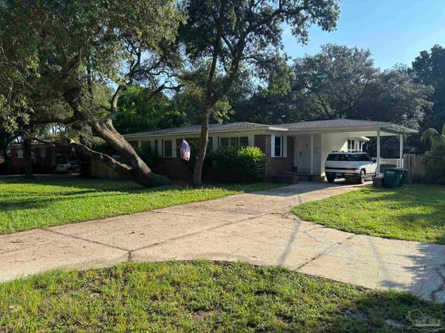 24 Gilmore Dr, Gulf Breeze FL 32561 exterior