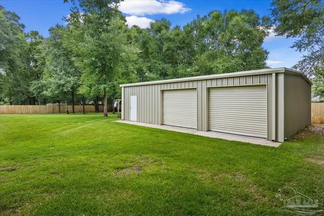 5224 Emerald Dr property photo