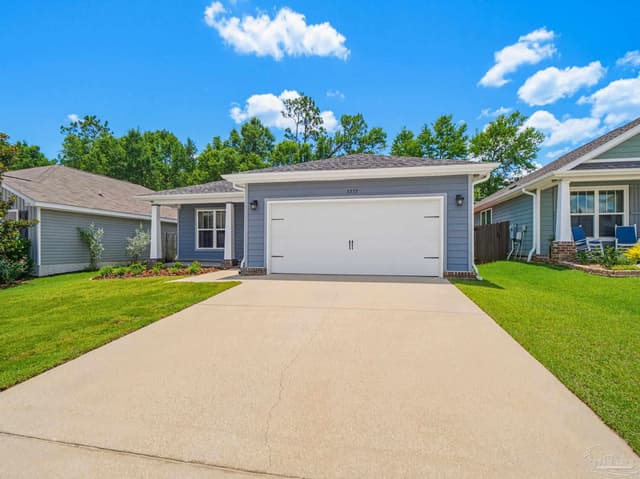 5757 Blackhorse Cir, Pensacola FL 32526 exterior