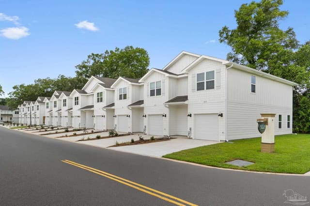 7074 Javelin Ct, Pensacola FL 32504 exterior