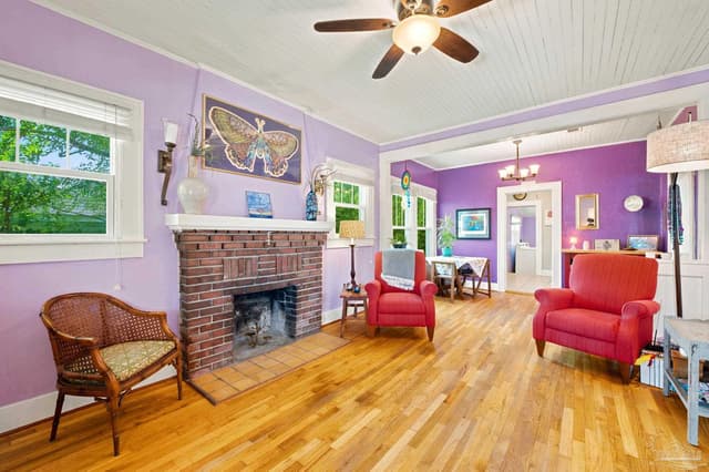 17 N F St, Pensacola FL 32502 exterior