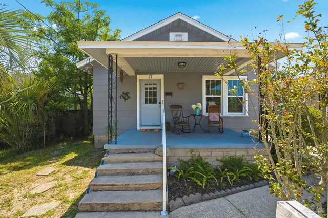 17 F St property photo