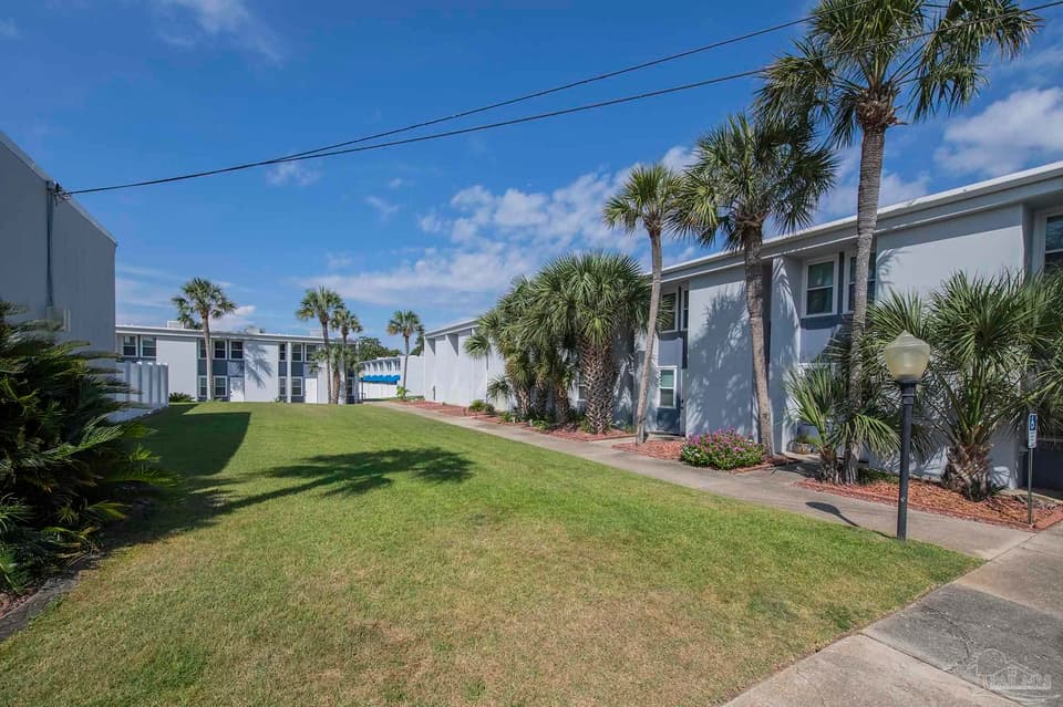 201 Pensacola Beach Rd # 18, Gulf Breeze FL 32561 photo 1
