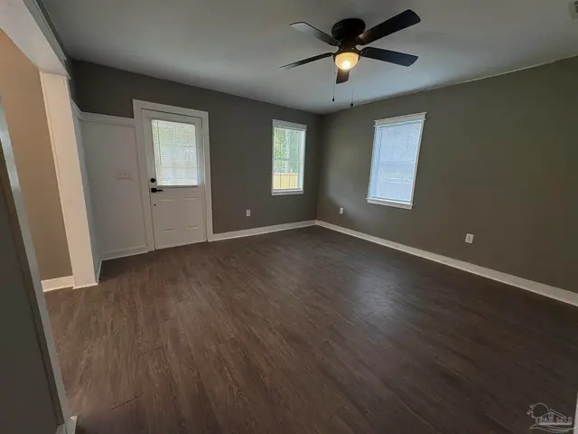 1212 E St property photo