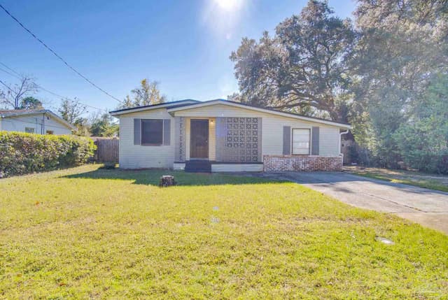 3411 W Yonge St, Pensacola FL 32505 exterior