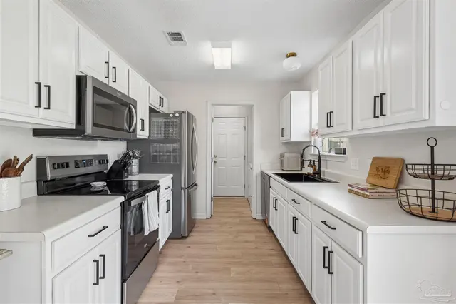1683 Tuscon Ct property photo