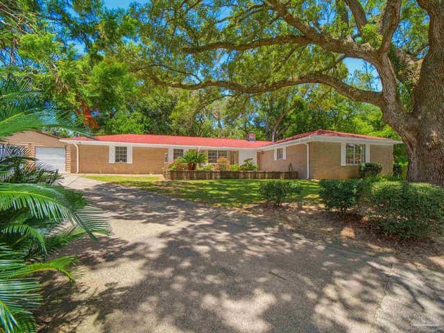7 Gunn Cir, Pensacola FL 32506 exterior
