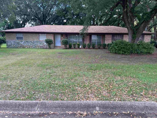 5992 Moss Ln, Pensacola FL 32505 exterior