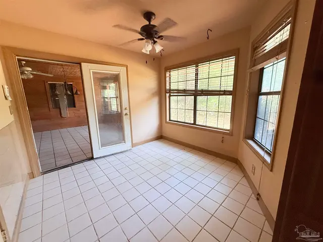 5244 Suwanee St property photo