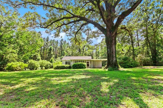 5845 Hwy 4, Jay FL 32565 exterior