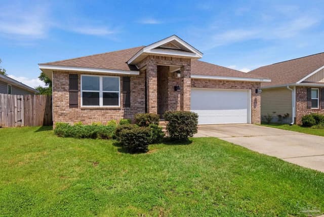 5673 Guinevere Ln, Milton FL 32583 exterior