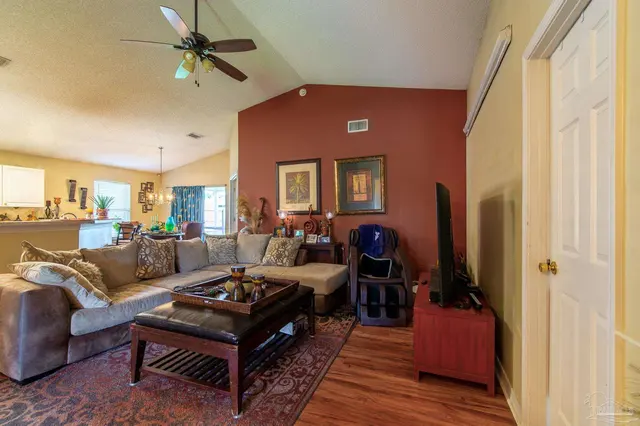 627 Batten Blvd property photo