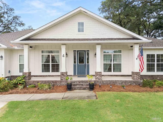 4 Gilmore Dr, Gulf Breeze FL 32561 exterior