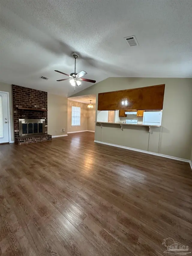 2374 Windstone Dr property photo