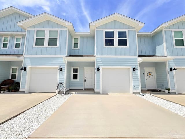 5718 Stellarjay St, Gulf Breeze FL 32563 exterior