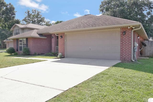1921 University St, Pensacola FL 32504 exterior