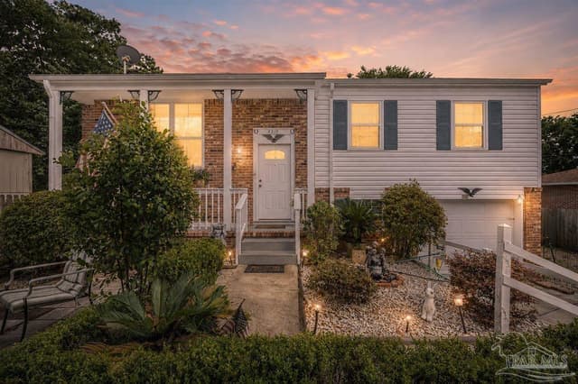 3310 Bluewater Dr, Pensacola FL 32503 exterior