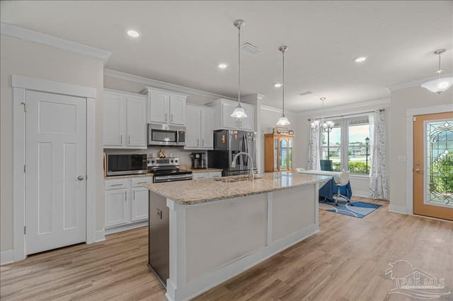 6510 Covington Cir, Pensacola FL 32526 photo 8