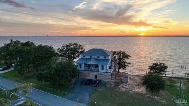 305 S Garcon Point Rd, Milton FL 32583 photo 8