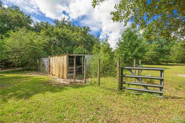 9069 Hay Meadow Rd, Milton FL 32583 photo 12