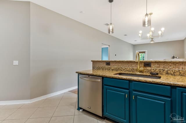 1010 E Scott St, Pensacola FL 32503 photo 7