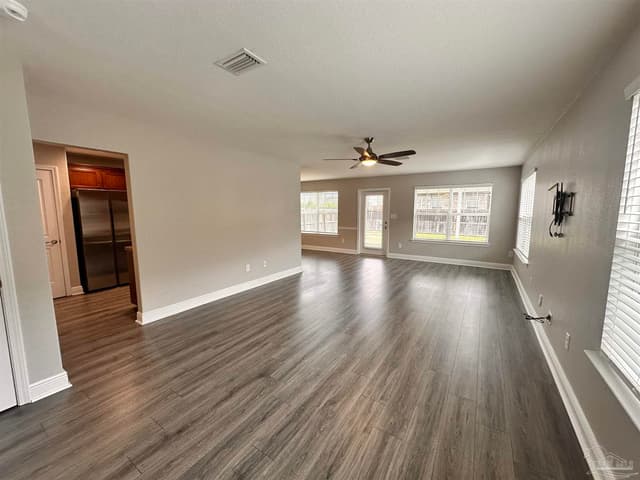 3889 Weatherstone Cir property photo
