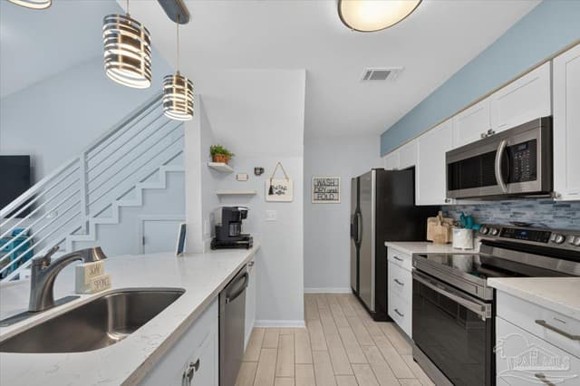 1422 Tina Dr, Navarre Beach FL 32566 photo 9
