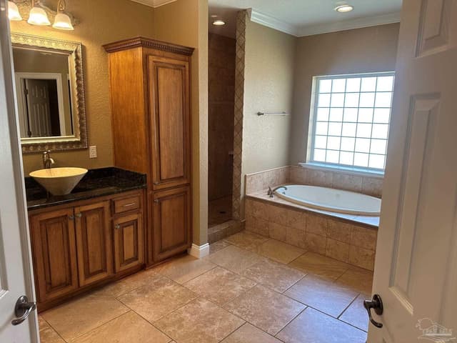 7392 Old Magnolia Ct, Navarre FL 32566 photo 10