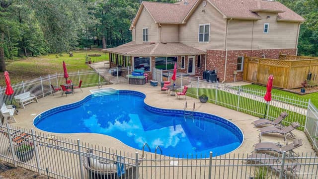 9717 Mobile Hwy property photo