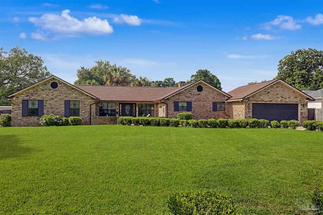 2017 E Cross St, Pensacola FL 32503 exterior