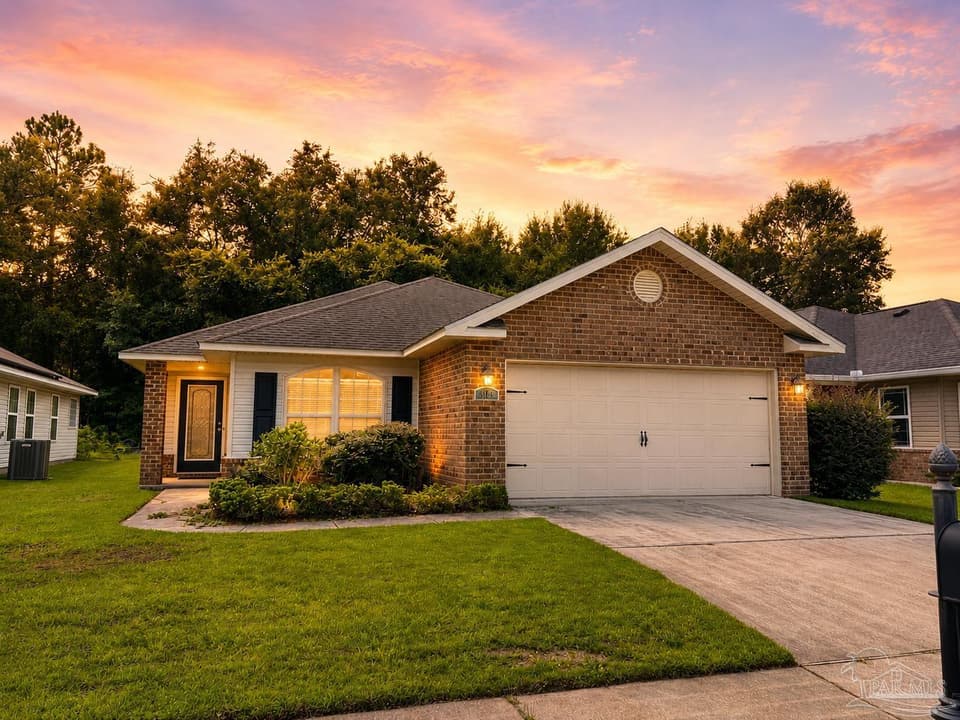 5183 Teresa Dr, Milton FL 32583 photo 1