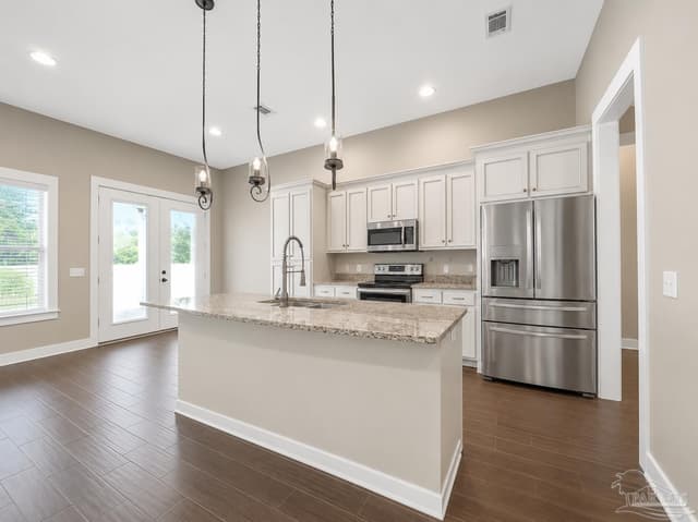 21 Paradise Palm Cir, Crestview FL 32536 photo 3