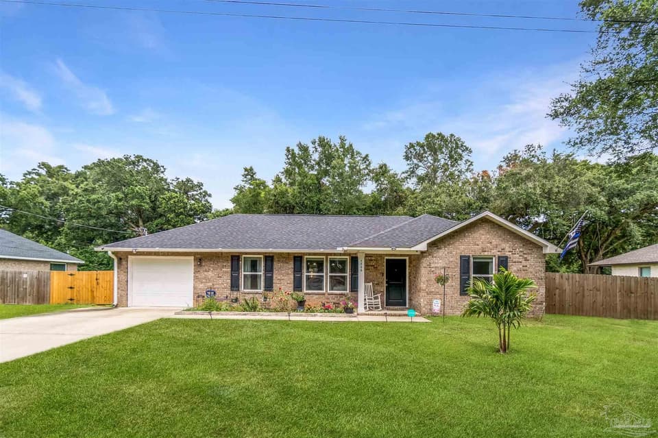 4866 Lamar Dr, Pace FL 32571 photo 1