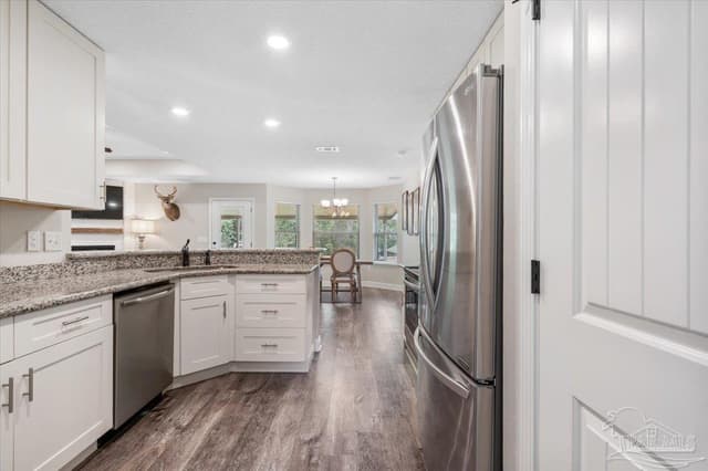 1016 Rachel Cir, Cantonment FL 32533 photo 3