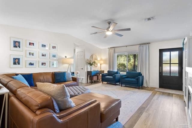 5276 Springdale Dr, Milton FL 32570 photo 7