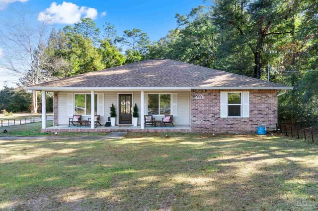 5276 Springdale Dr, Milton FL 32570 exterior