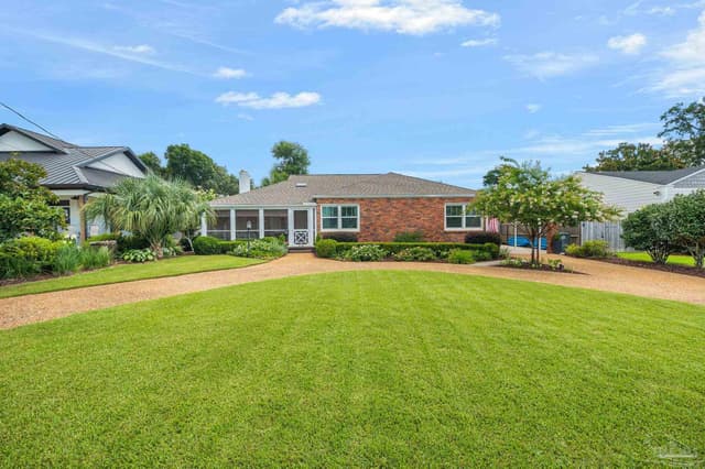 914 Fairway Dr property photo