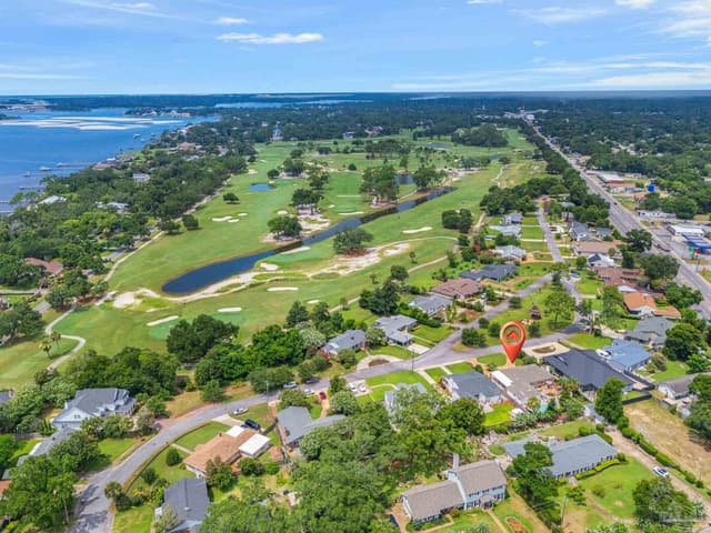 914 Fairway Dr, Pensacola FL 32507 photo 9