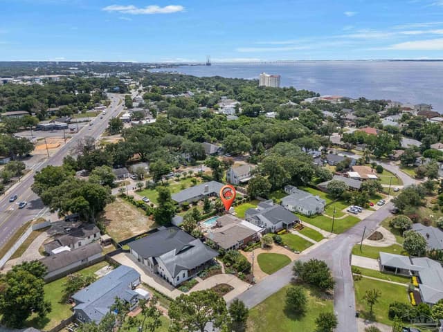 914 Fairway Dr, Pensacola FL 32507 photo 8