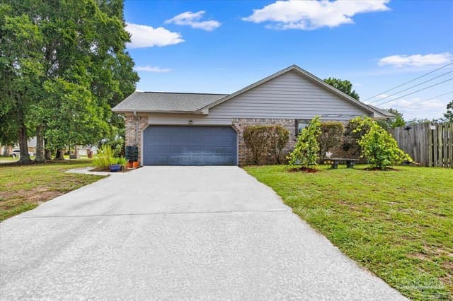 7967 Briaroak Dr property photo