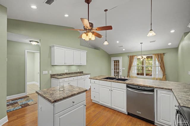 1593 Hunters Creek Cir, Cantonment FL 32533 photo 10