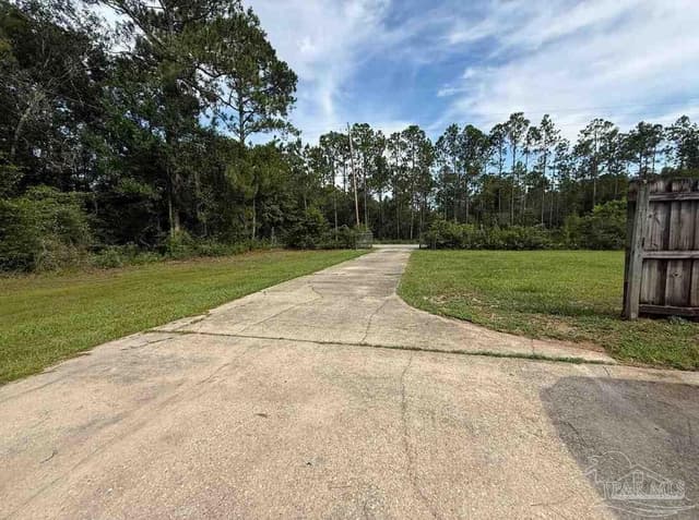 2125 Pearson Rd, Milton FL 32583 photo 9