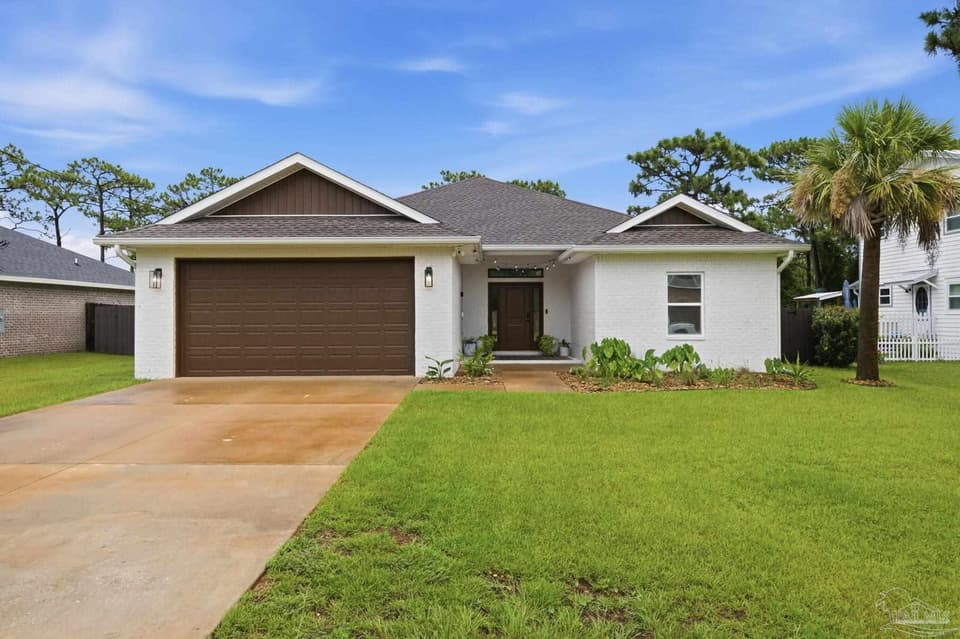 1602 Ponderosa Dr, Gulf Breeze FL 32563 photo 1