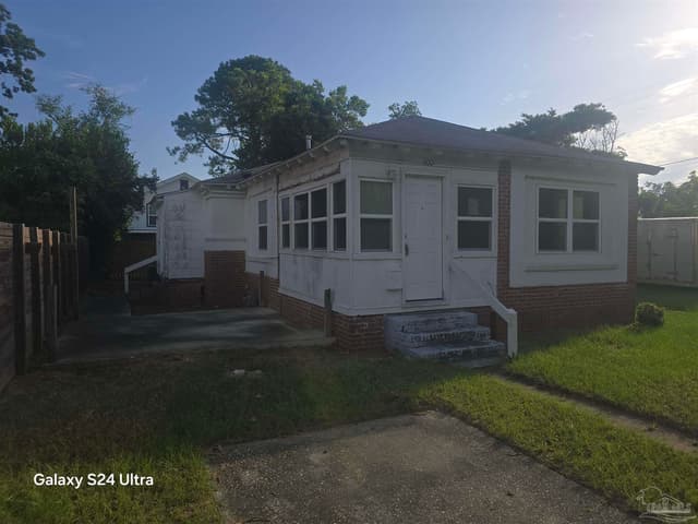 600 W Hernandez St, Pensacola FL 32501 exterior